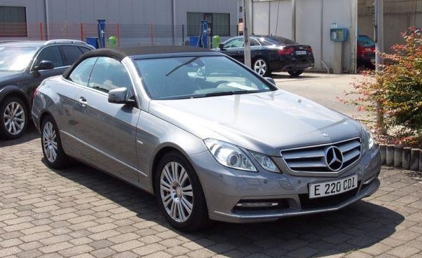 LHD MERCEDES E CLASS